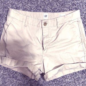 Gap Women's 5" Khaki Short